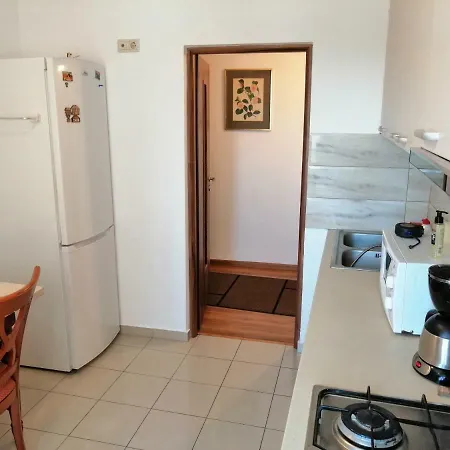 Apartament Large Cozy Central Apartment, With A View Bukareszt