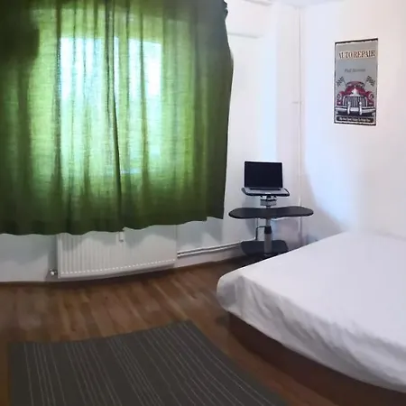 Large Cozy Central Apartment, With A View * بوخارست