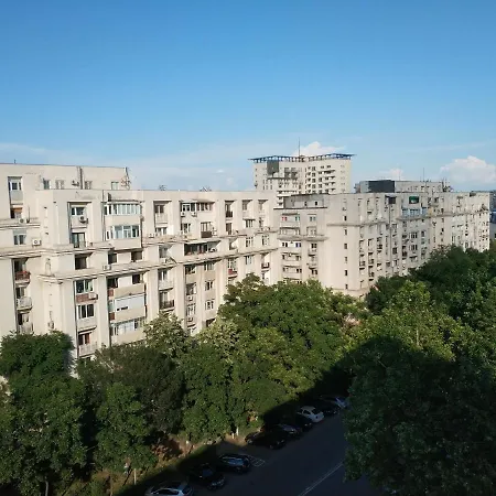 Large Cozy Central Apartment, With A View
